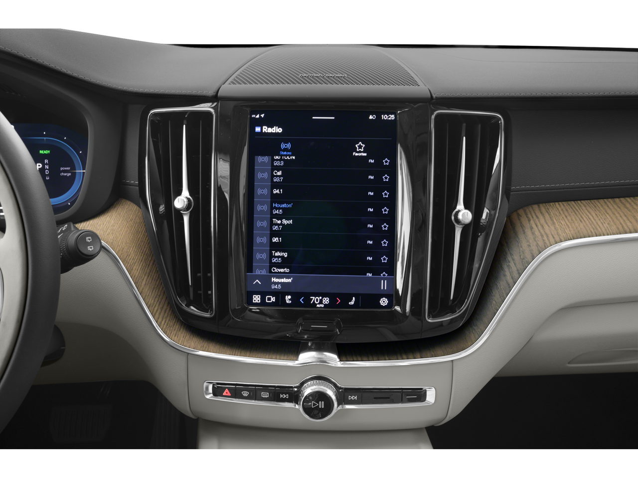 2023 Volvo XC60 Recharge Plug-In Hybrid Plus Bright Theme