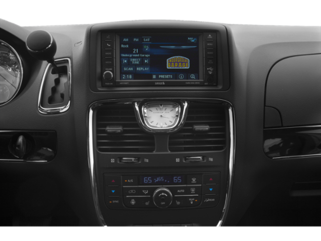 2014 Chrysler Town & Country S