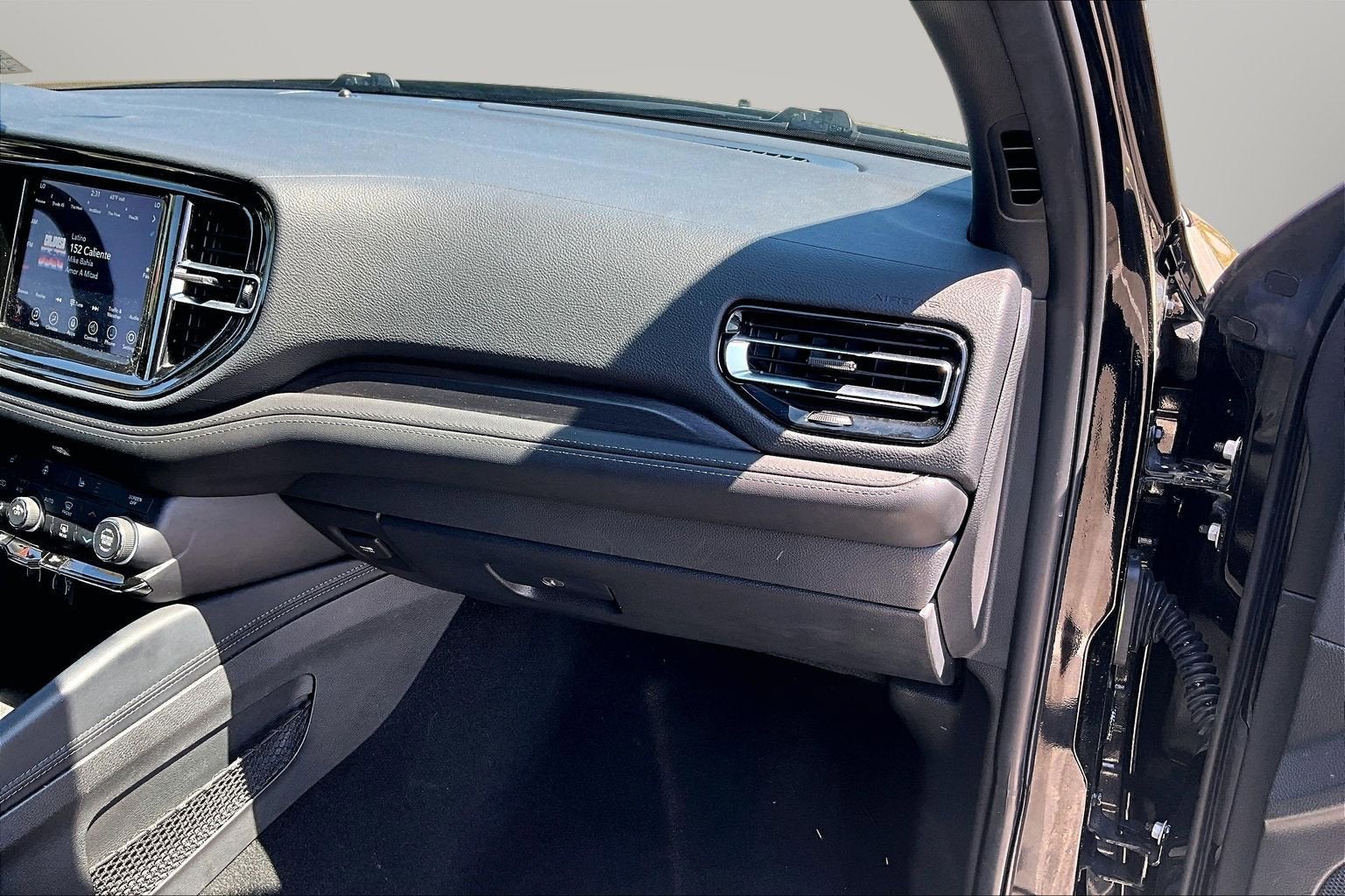 2024 Dodge Durango SXT - Photo 16