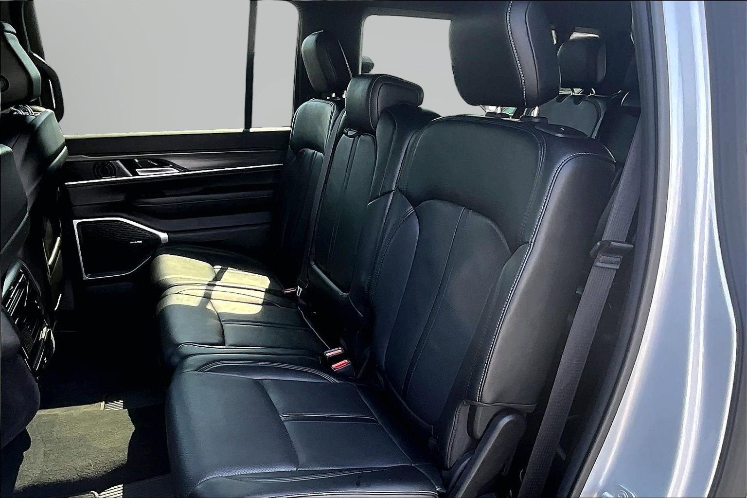 2024 Jeep Wagoneer L Series III