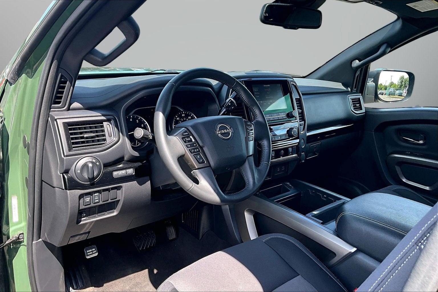 2024 Nissan Titan SV