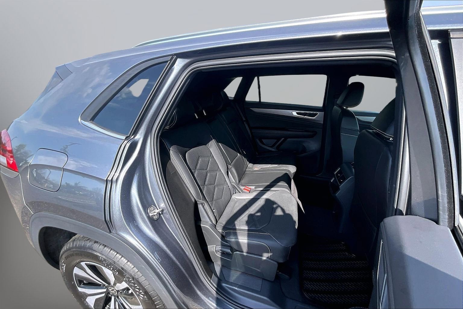 2024 Volkswagen Atlas Cross Sport 2.0T SE