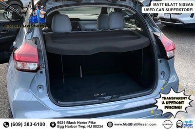 2023 Nissan Kicks SR