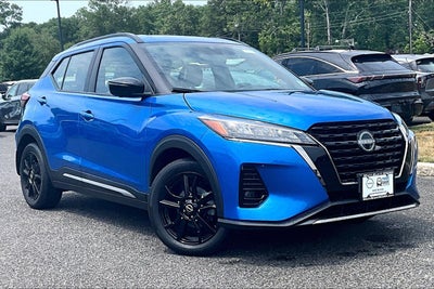 2023 Nissan Kicks SR
