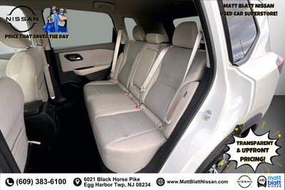 2022 Nissan Rogue SV