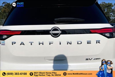 2024 Nissan Pathfinder SV