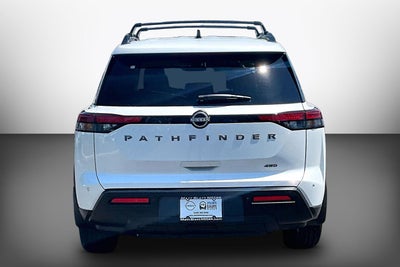 2026 Nissan Pathfinder SV