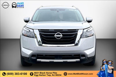 2025 Nissan Pathfinder SL