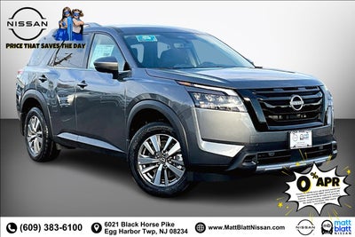 2025 Nissan Pathfinder SL