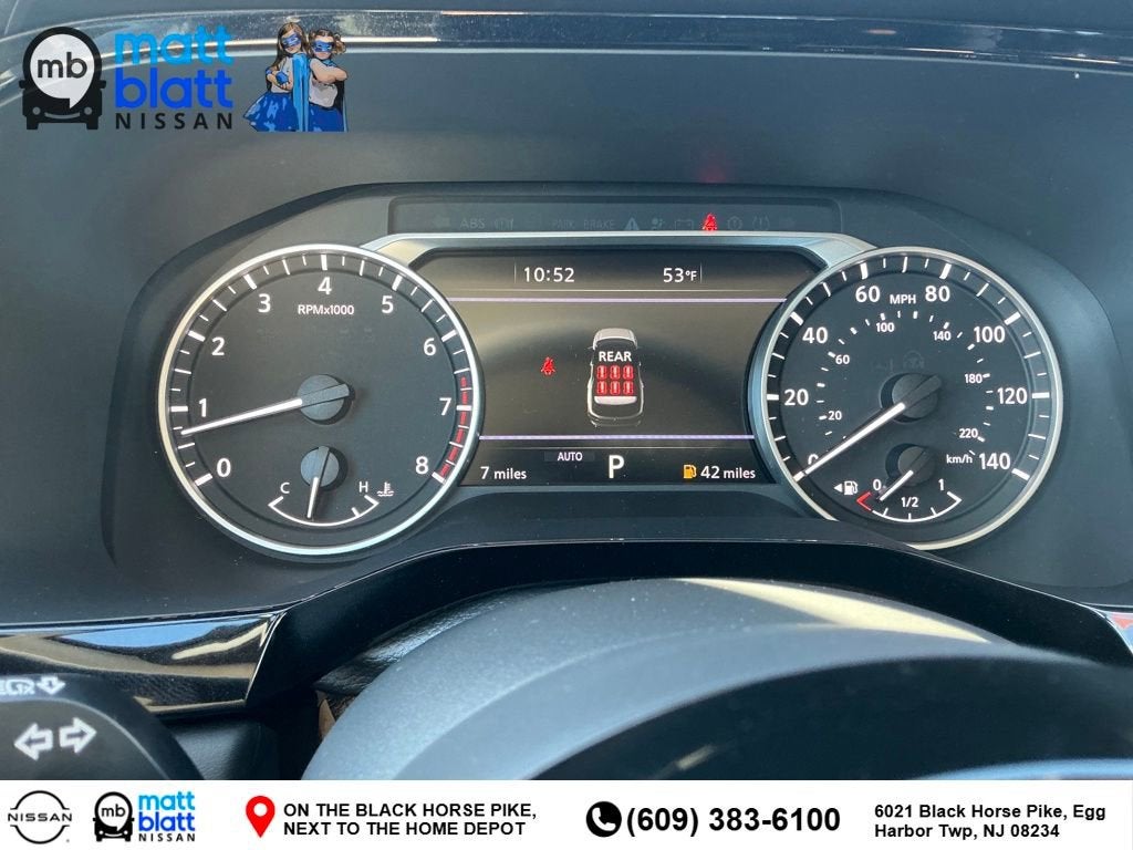 2025 Nissan Pathfinder SL