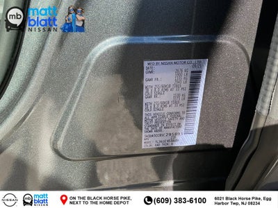 2025 Nissan Pathfinder SL