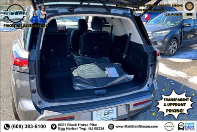 2026 Nissan Pathfinder SL