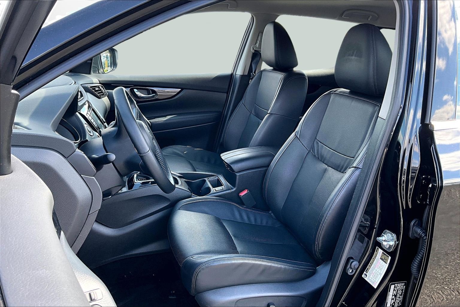 2022 Nissan Rogue Sport SL