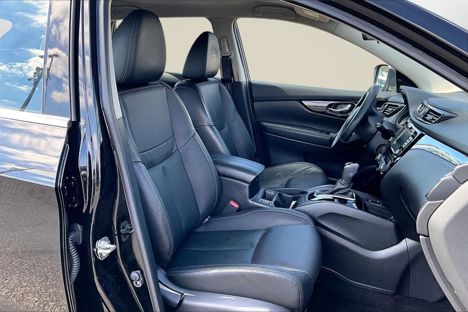 2022 Nissan Rogue Sport SL