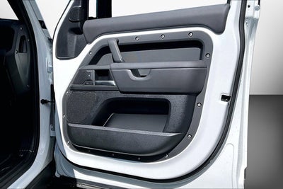 2025 Land Rover Defender X-Dynamic SE