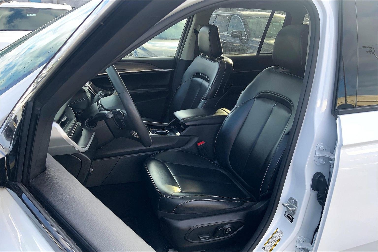 2023 Jeep Grand Cherokee Limited 4x2