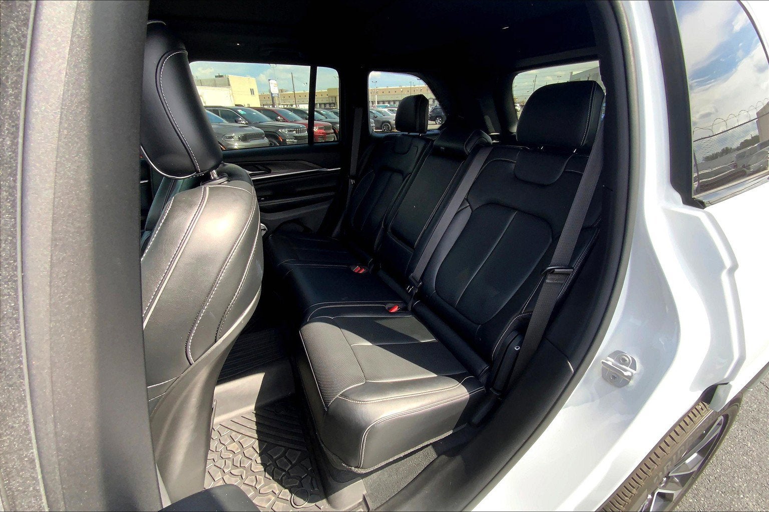 2023 Jeep Grand Cherokee Overland 4x4