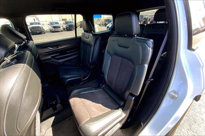 2023 Jeep Grand Cherokee L Altitude 4x4