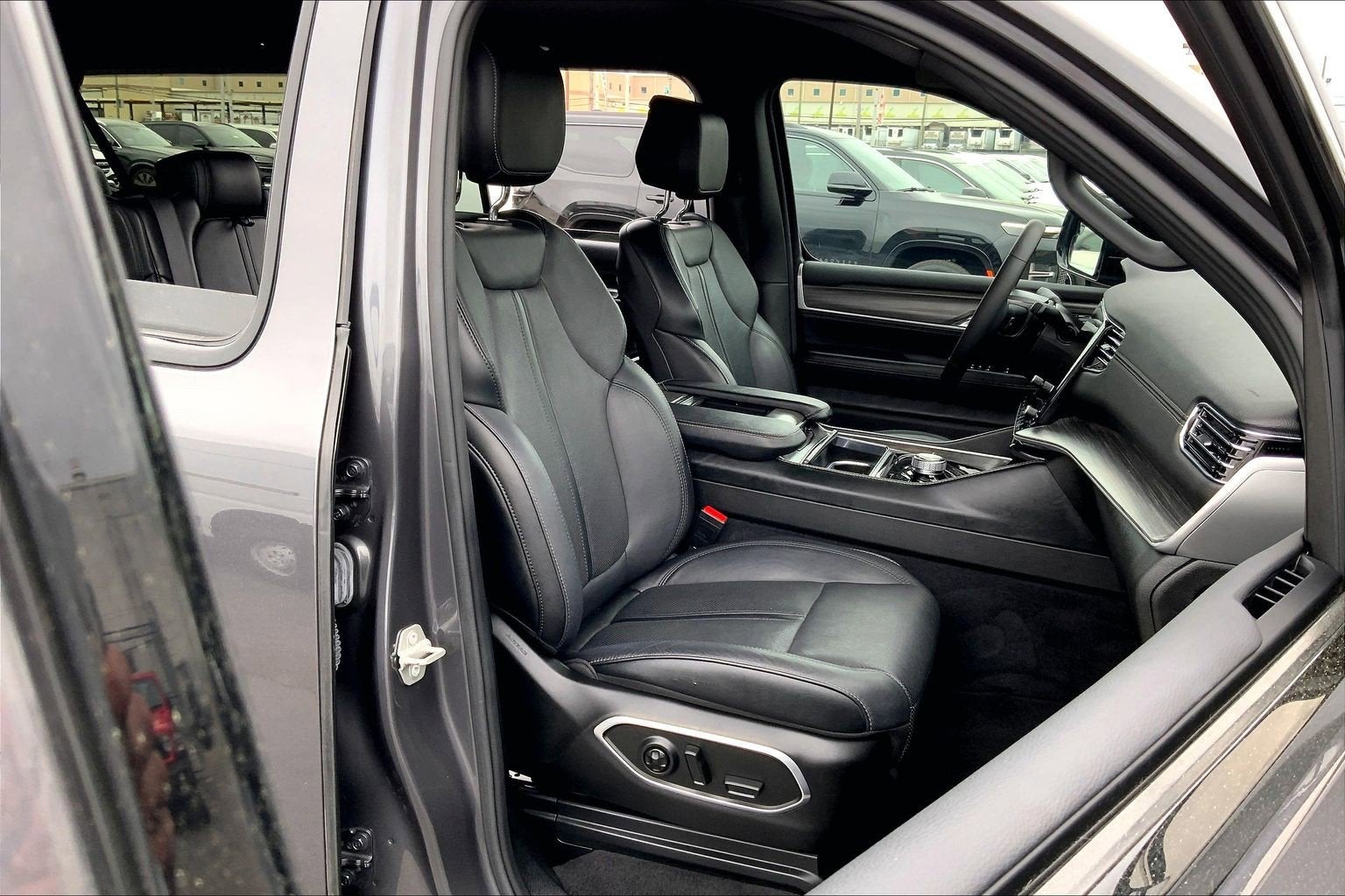 2024 Jeep Wagoneer L Series II 4x4