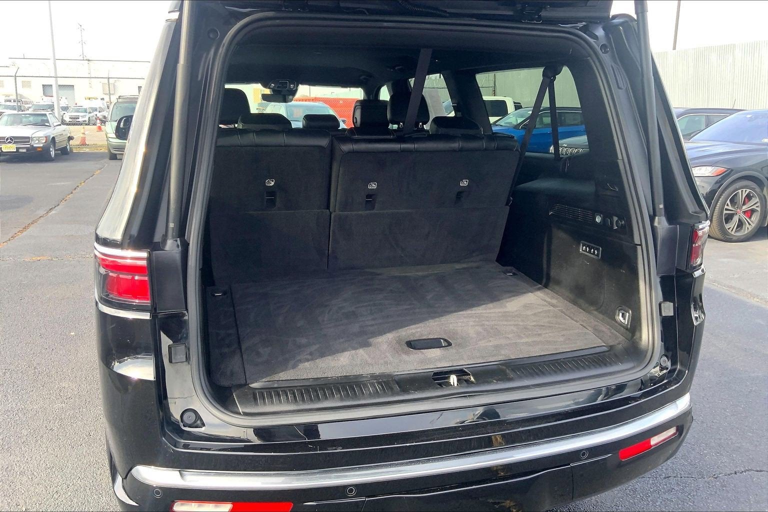 2024 Jeep Wagoneer L Series II 4x4