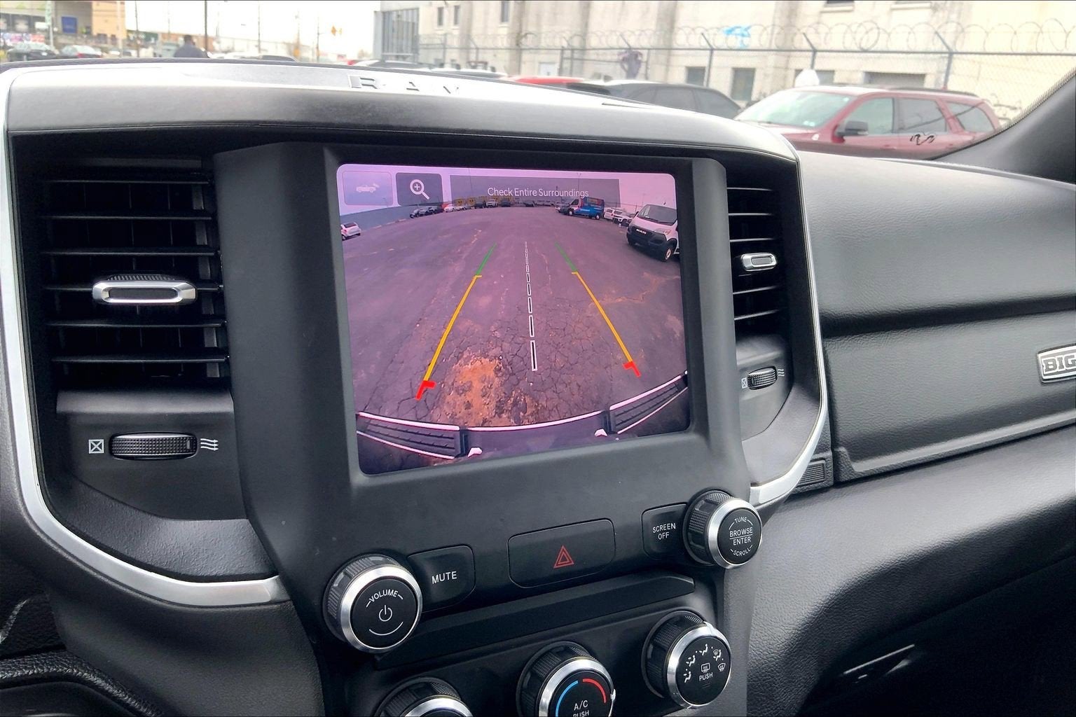 2022 RAM 1500 Big Horn Crew Cab 4x4 5'7' Box