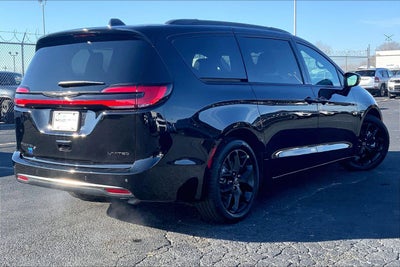 2025 Chrysler Pacifica Limited
