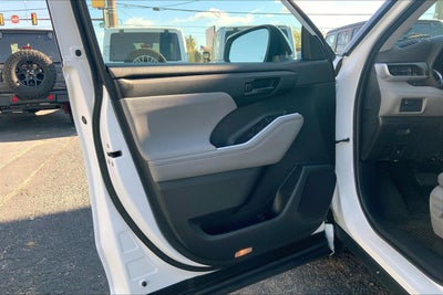 2021 Toyota Highlander L