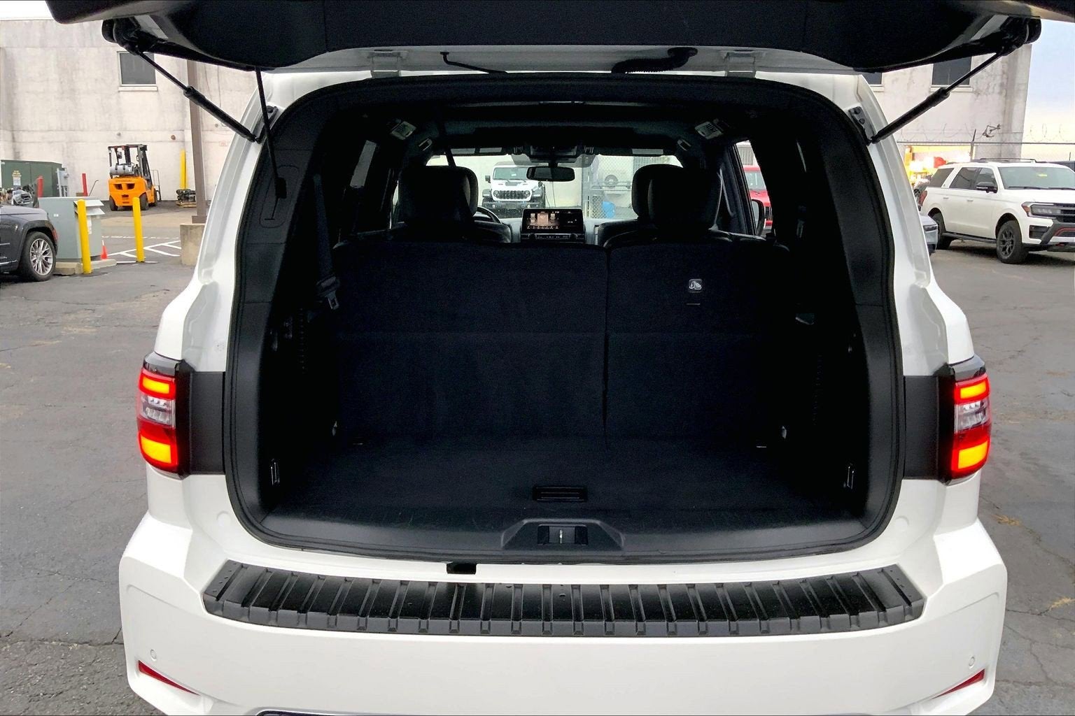 2023 Nissan Armada SL 4WD