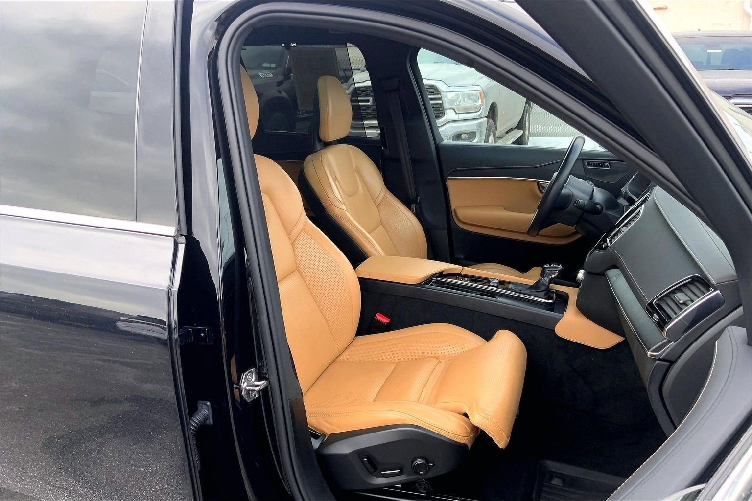 2022 Volvo XC90 T6 Inscription 7 Passenger