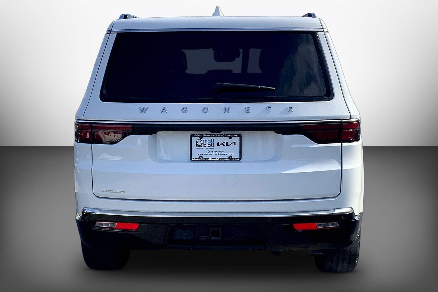 2023 Jeep Wagoneer Base