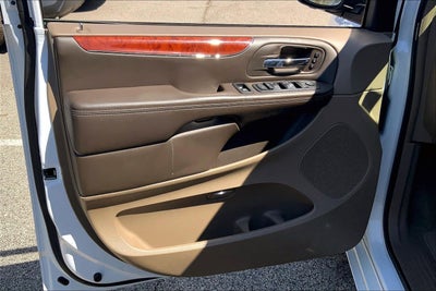 2014 Chrysler Town & Country Limited