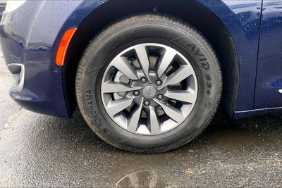 2020 Chrysler Pacifica Hybrid Limited