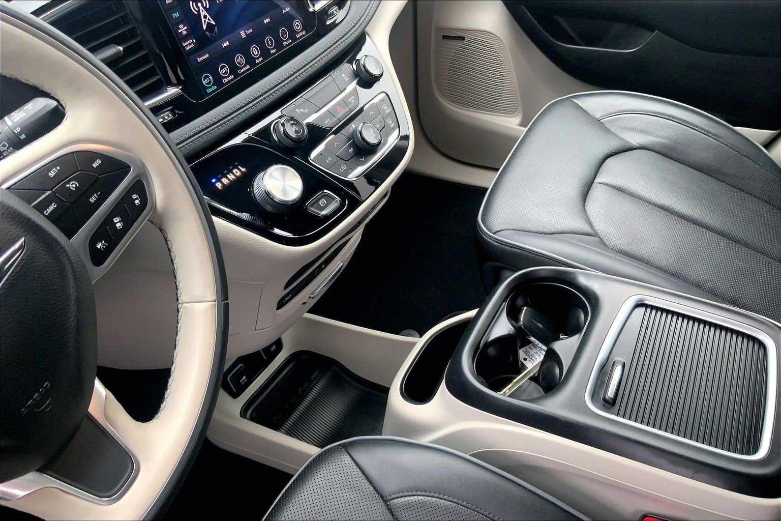 2020 Chrysler Pacifica Hybrid Limited