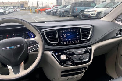 2020 Chrysler Pacifica Hybrid Limited