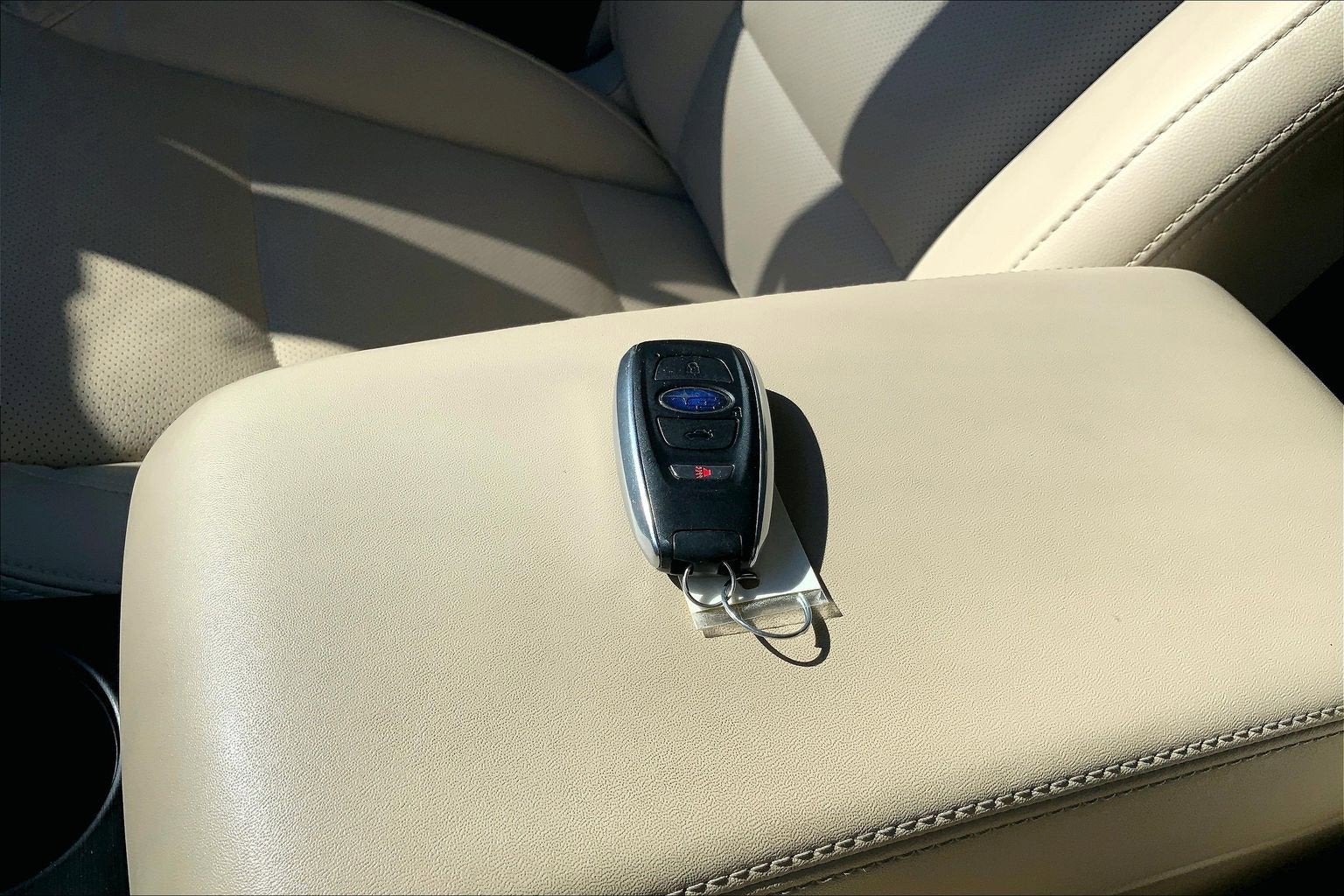 2016 Subaru Legacy 3.6R Limited