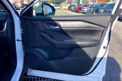 2024 Nissan Rogue SL