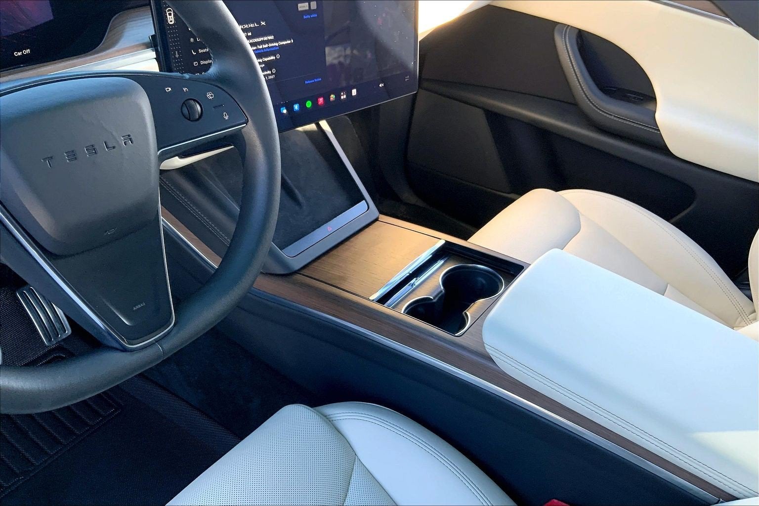 2023 Tesla Model X Standard
