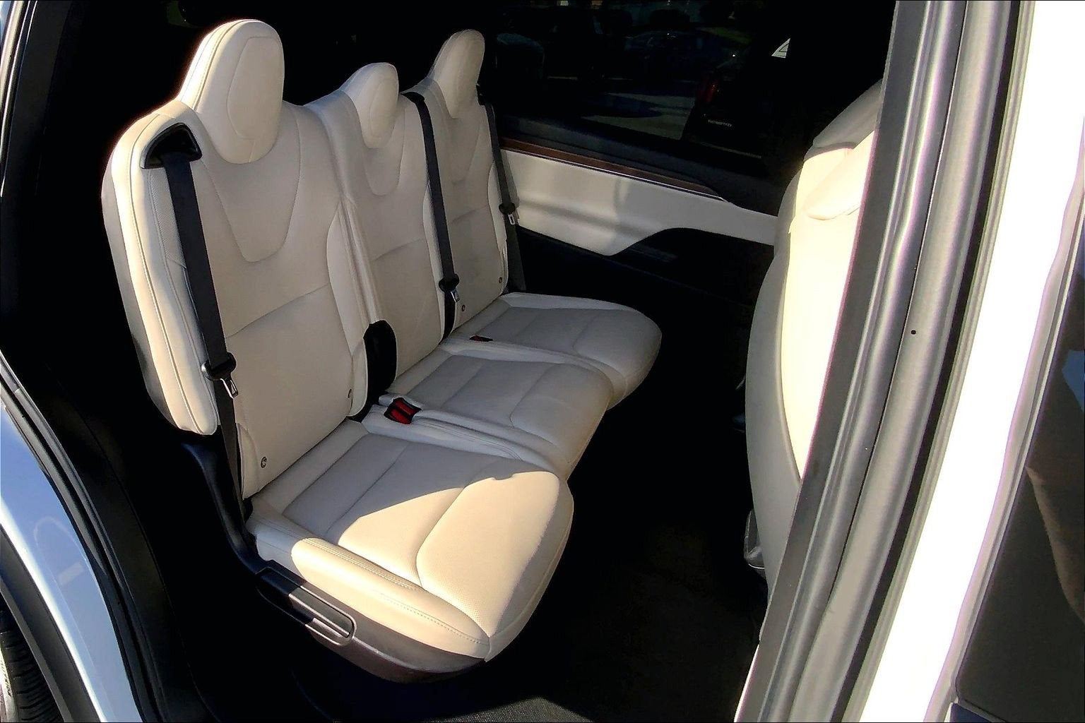 2023 Tesla Model X Standard
