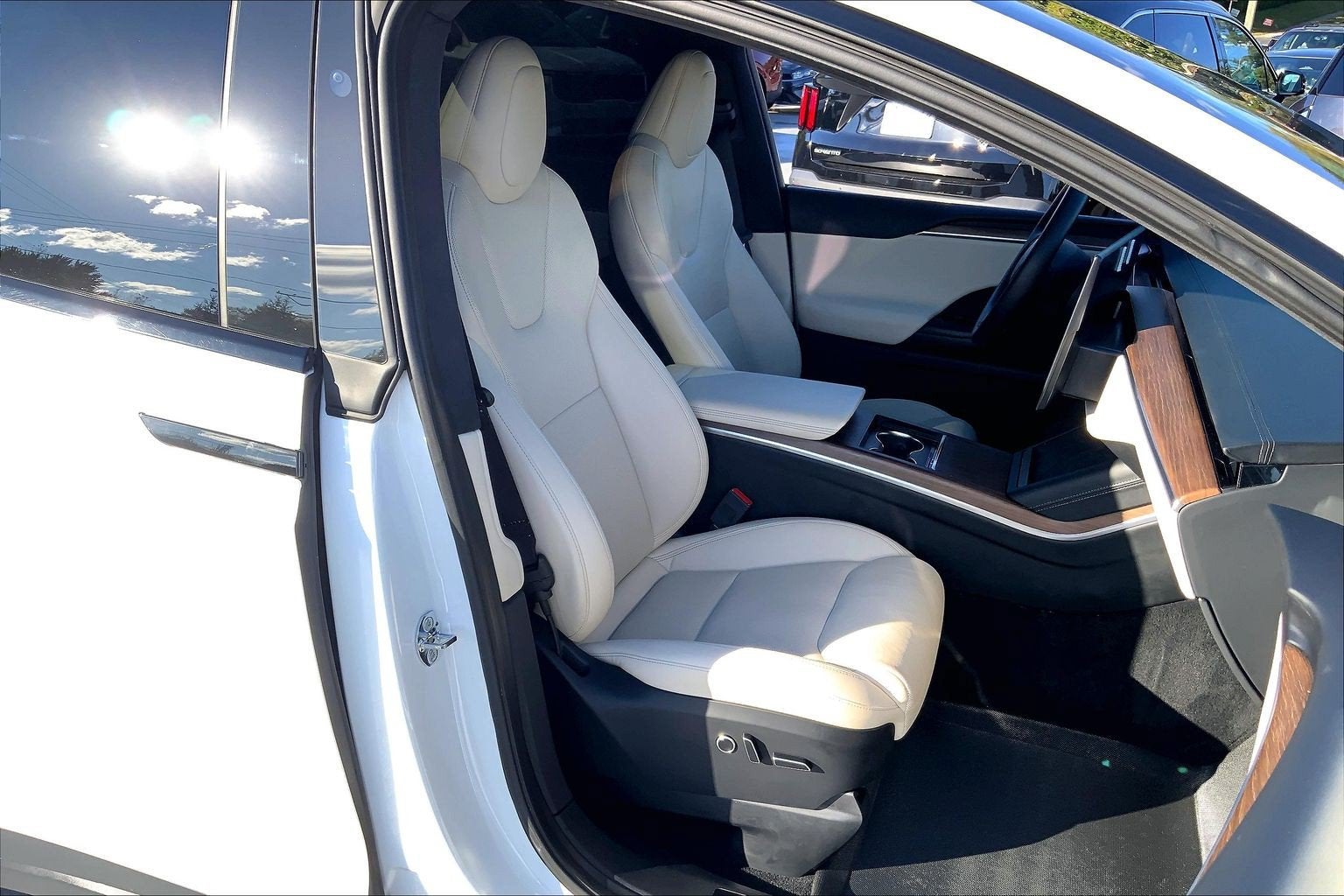 2023 Tesla Model X Standard