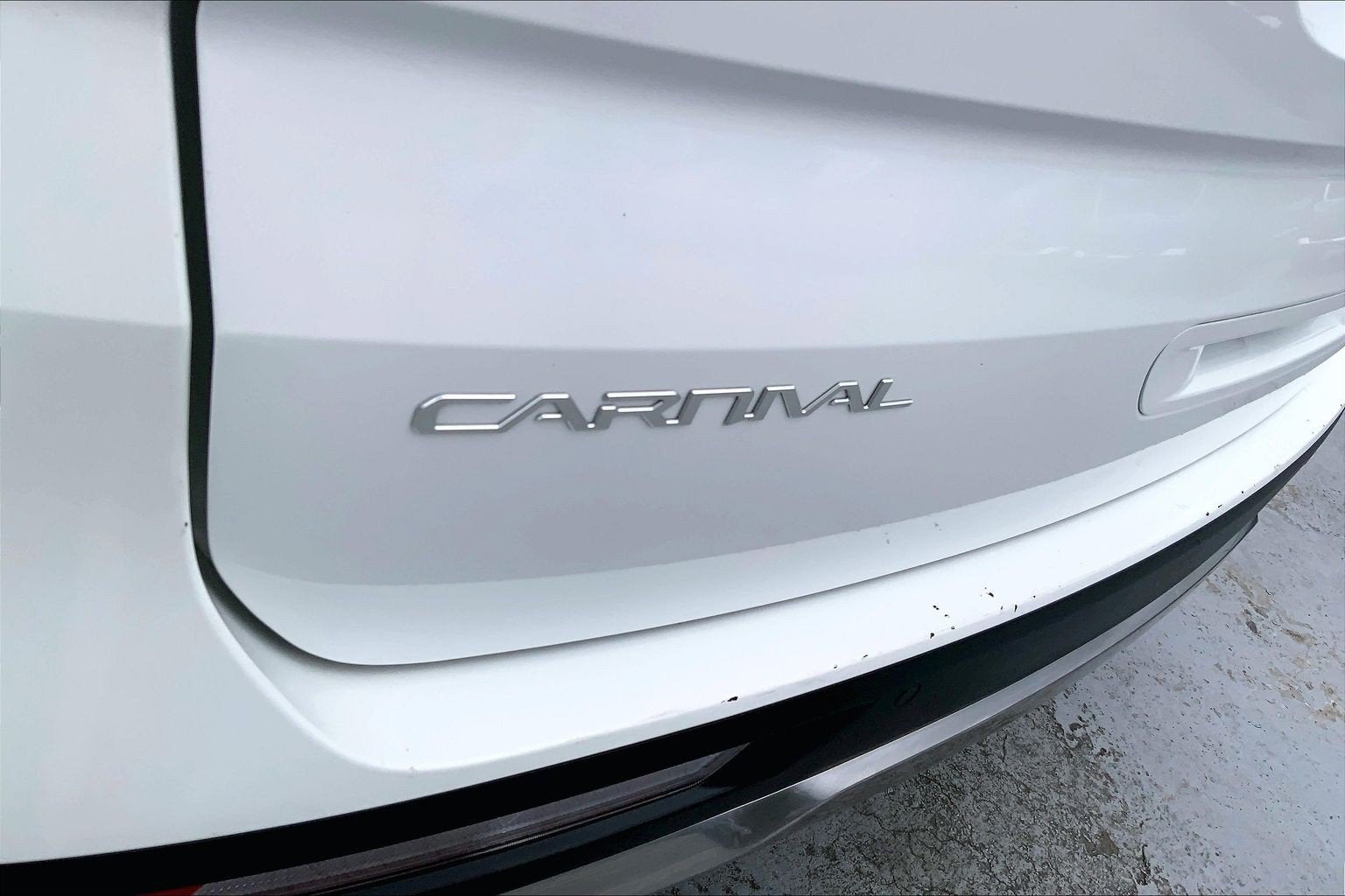 2023 Kia Carnival SX