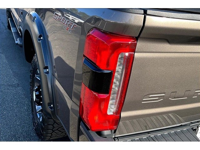 2023 Ford Super Duty F-350 SRW LARIAT