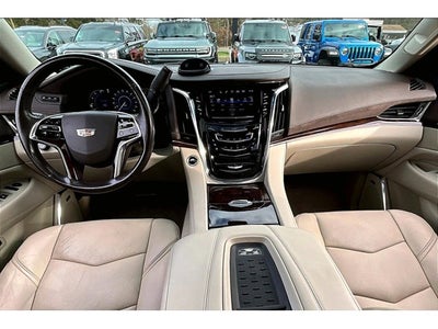 2016 Cadillac Escalade Luxury Collection