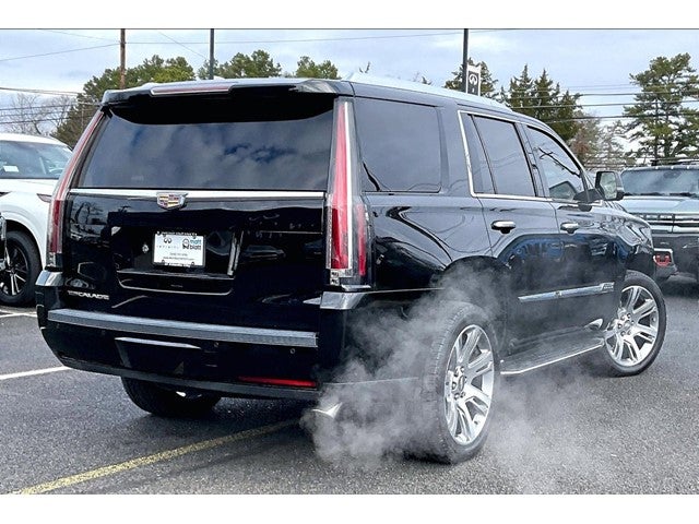 2016 Cadillac Escalade Luxury Collection