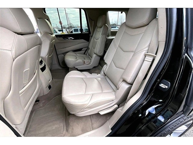 2016 Cadillac Escalade Luxury Collection
