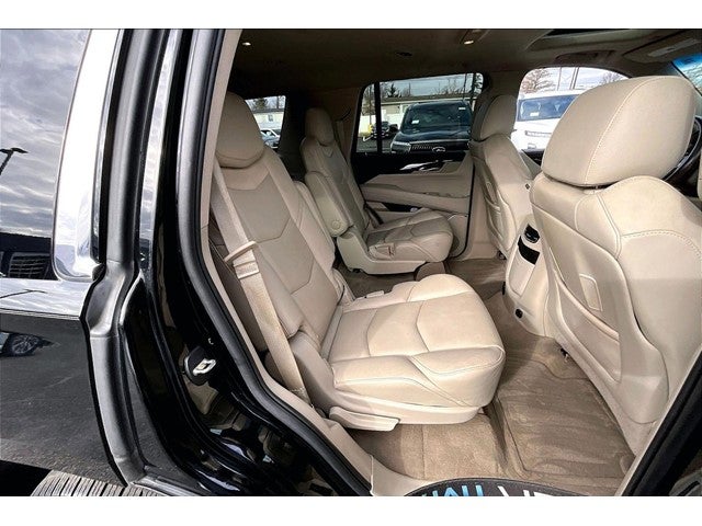 2016 Cadillac Escalade Luxury Collection