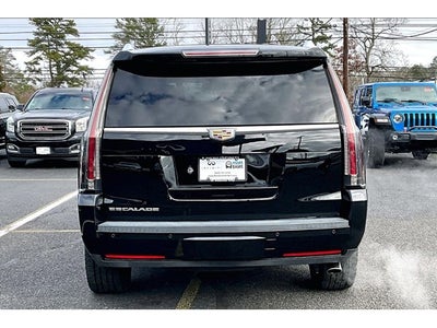 2016 Cadillac Escalade Luxury Collection