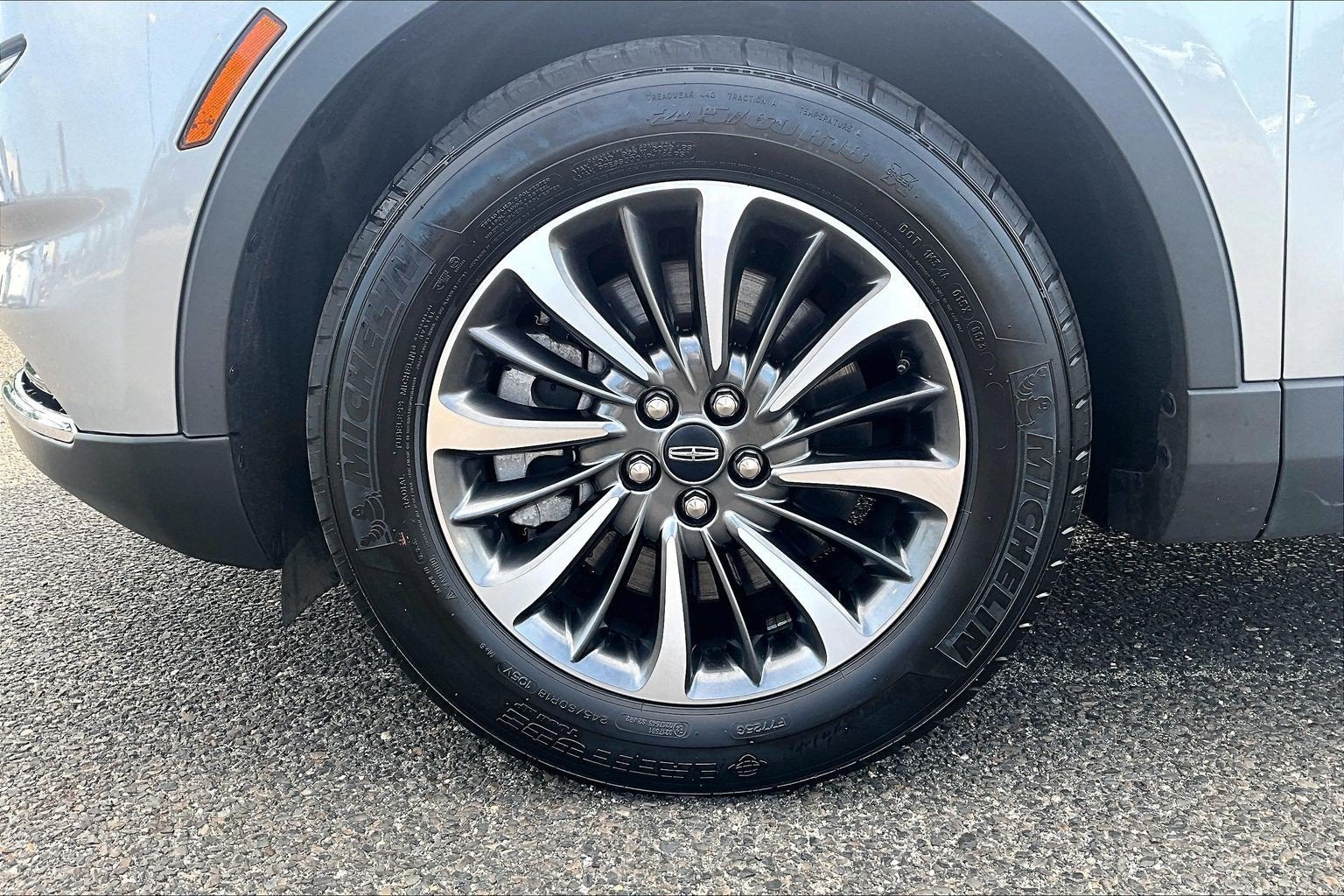 2023 Lincoln Nautilus Standard