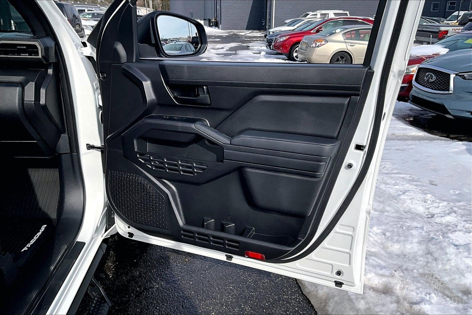 2025 Toyota Tacoma 4WD SR