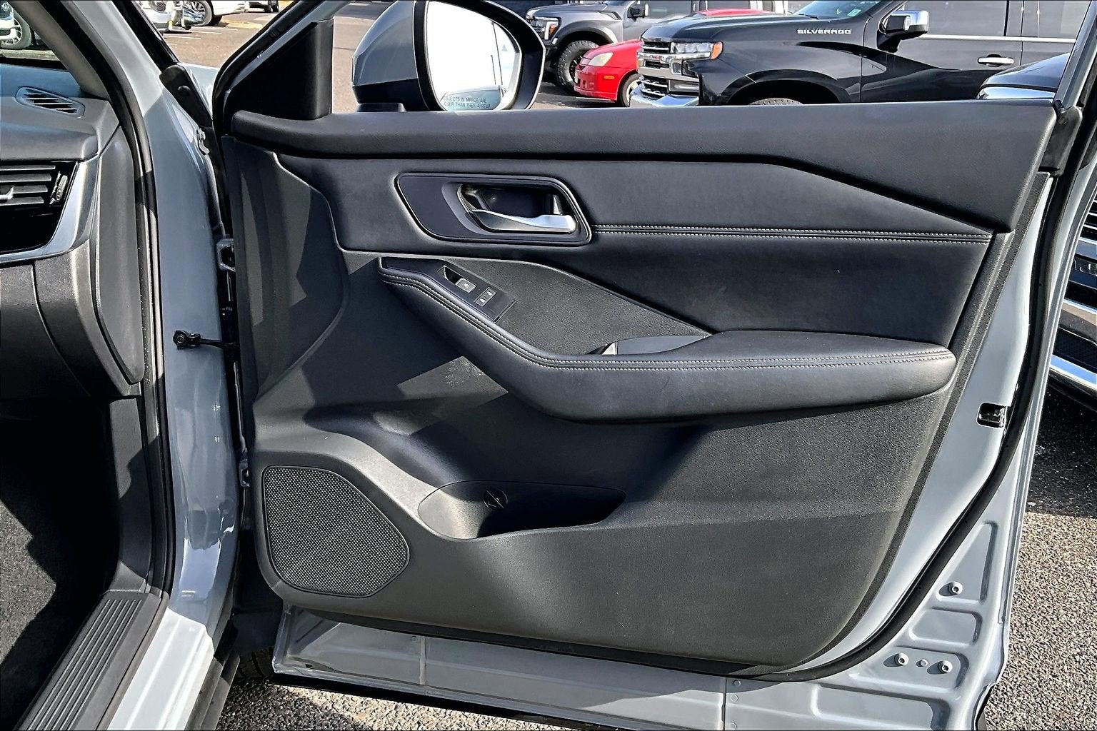 2024 Nissan Rogue SL