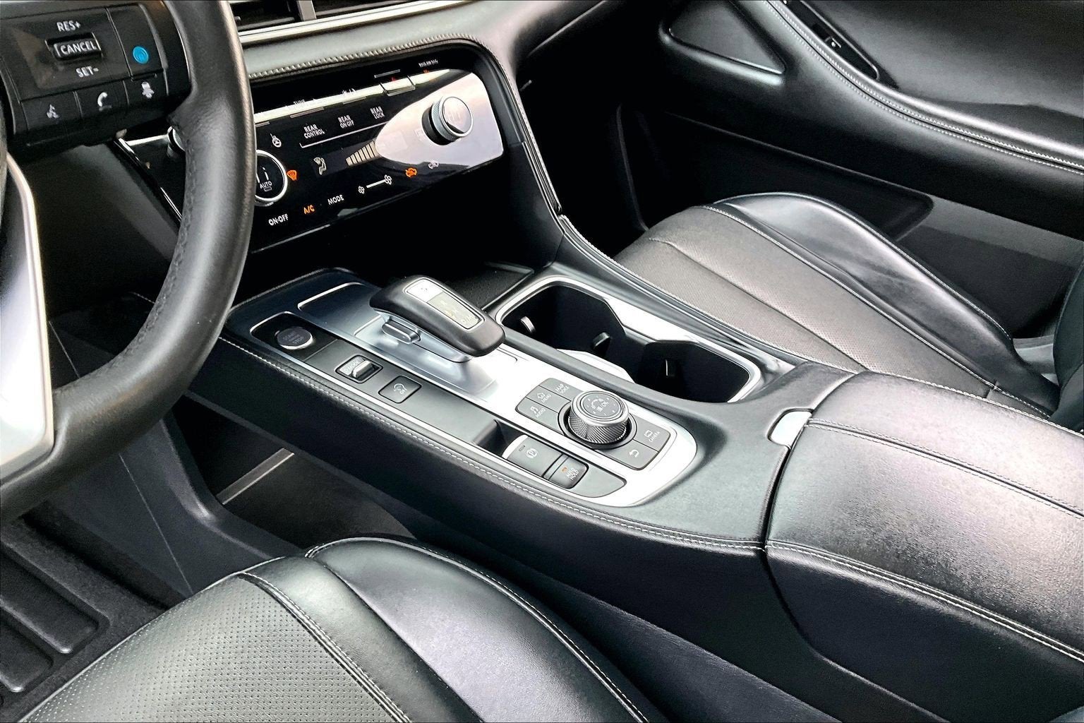 2023 INFINITI QX60 LUXE AWD